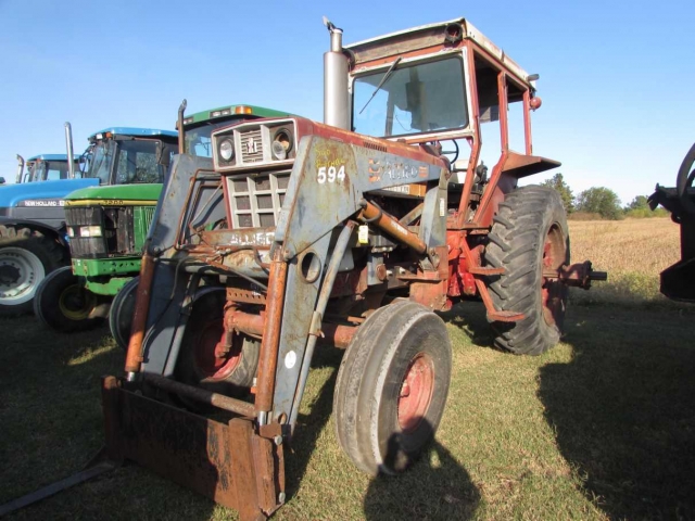 International Harvester (IH) 1066 Picture 2