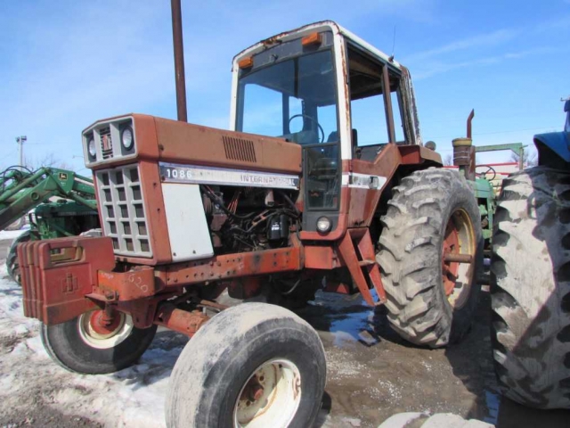 International Harvester (IH) 1086 Picture 2