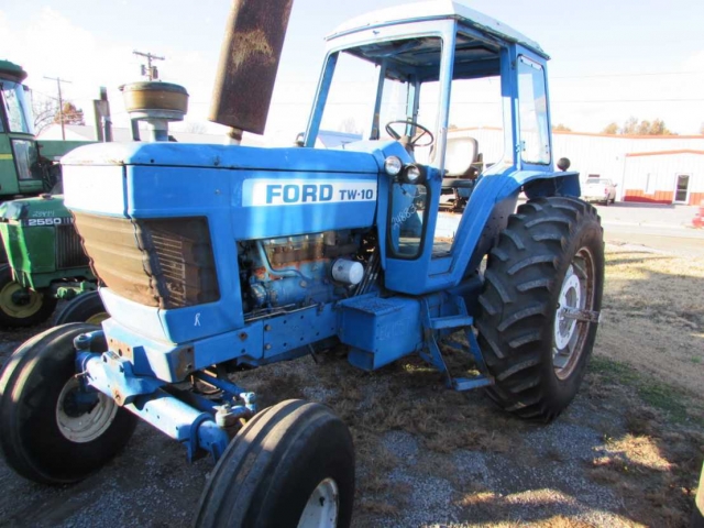 Ford - New Holland TW10 Picture 2