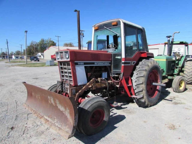 International Harvester (IH) 1486 Picture 1