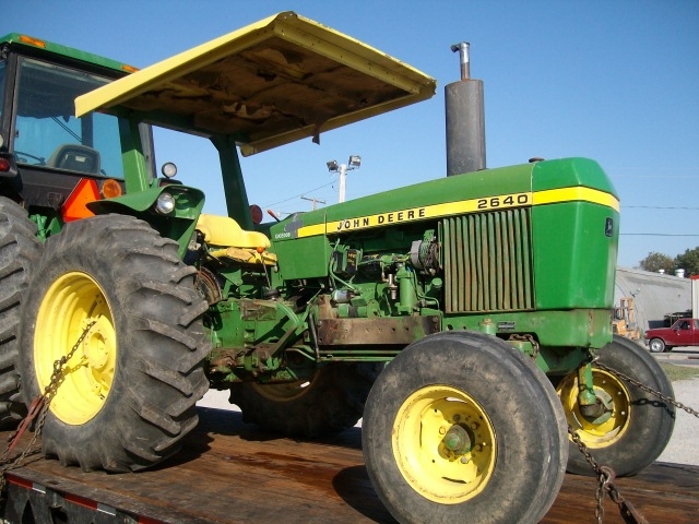 John Deere 2640 Picture 2