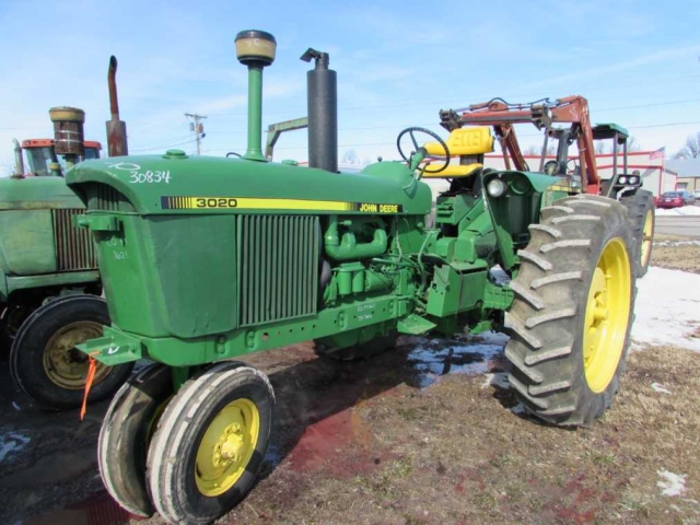 John Deere 3020 Picture 1