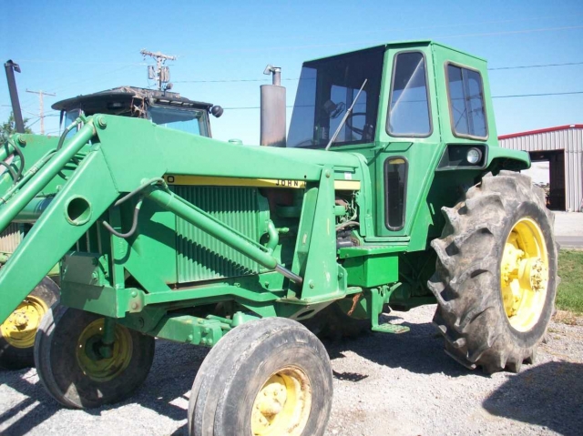 John Deere 4230 Picture 1