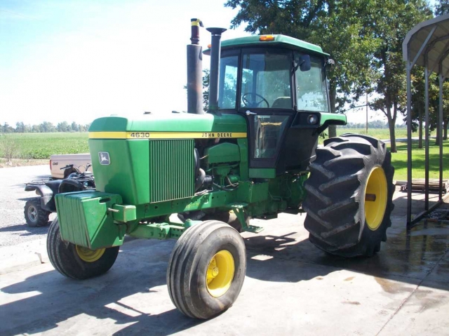 John Deere 4630 Picture 2