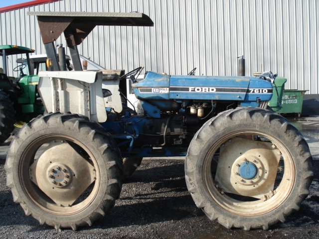 Ford - New Holland 7610 Picture 1