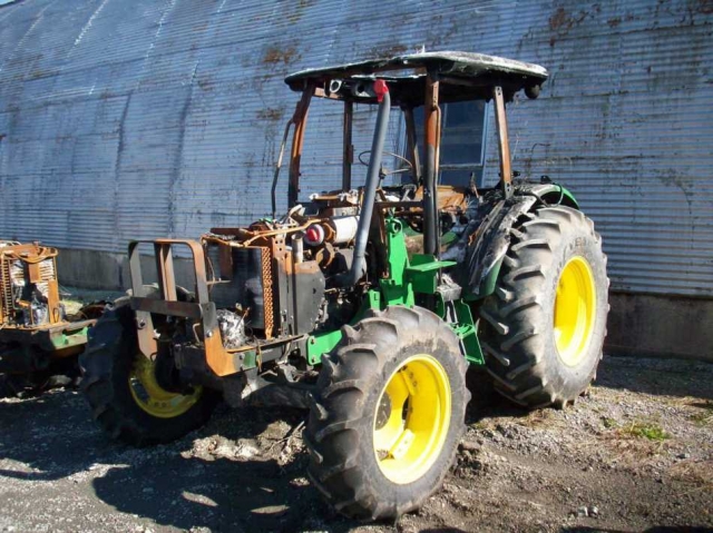 John Deere 5083E Picture 1