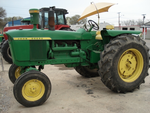 John Deere 4020 Picture 2