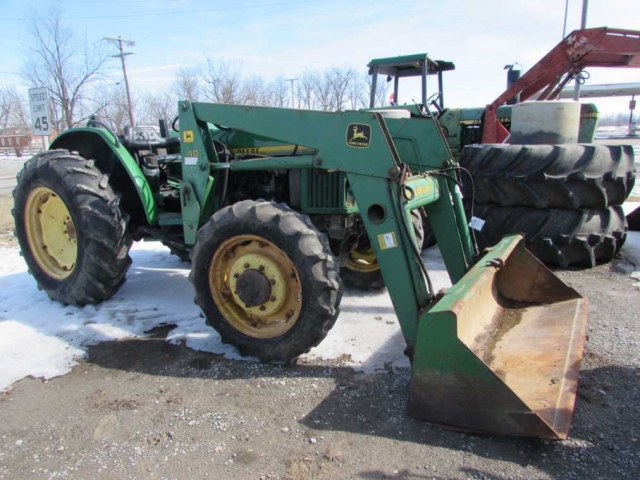 John Deere 5300 Picture 1