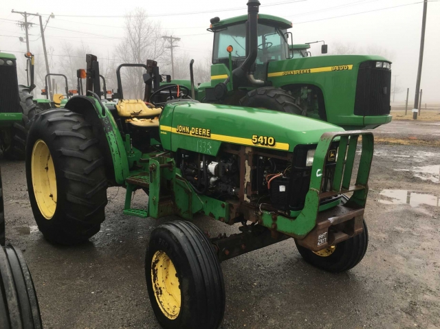 John Deere 5410 Picture 2