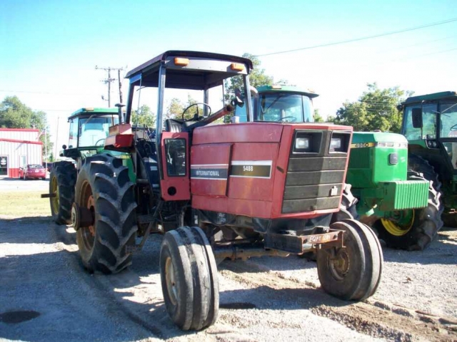 International Harvester (IH) 5488 Picture 1