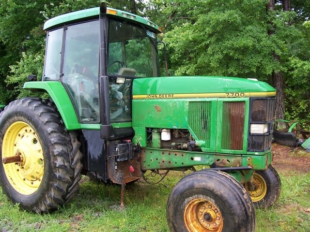 John Deere 7700 Picture 2