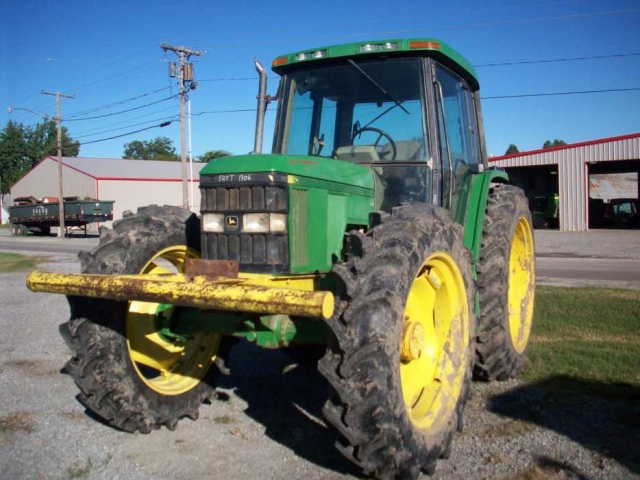 John Deere 6410 Picture 2