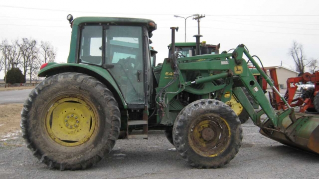 John Deere 6420 Picture 2