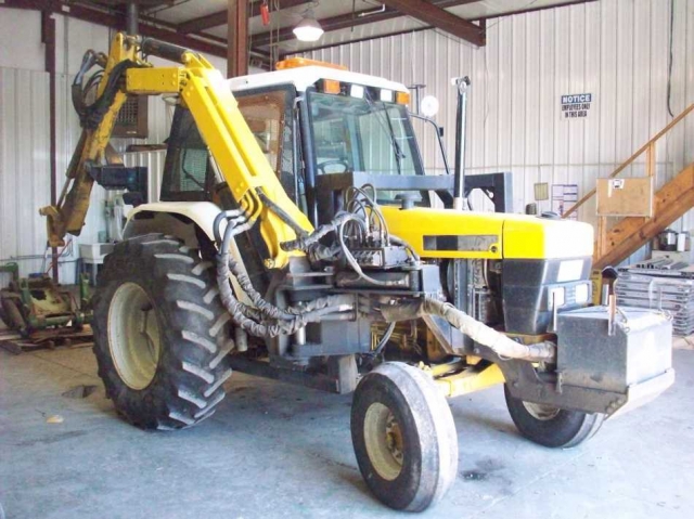 Ford - New Holland 6640 Picture 2