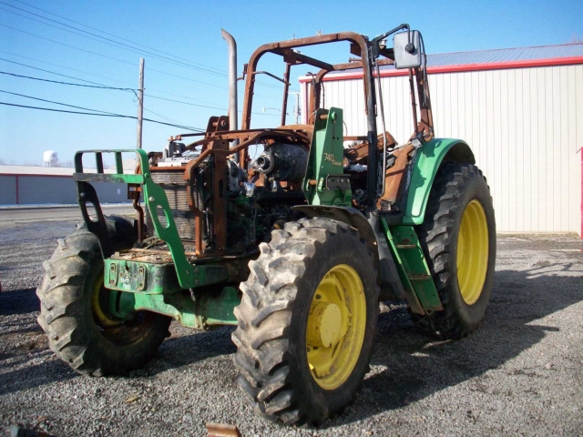 John Deere 6715 Picture 1