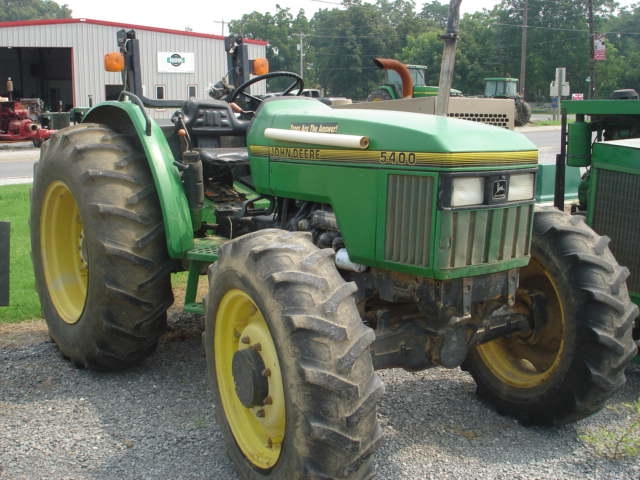 John Deere 5400 Picture 2