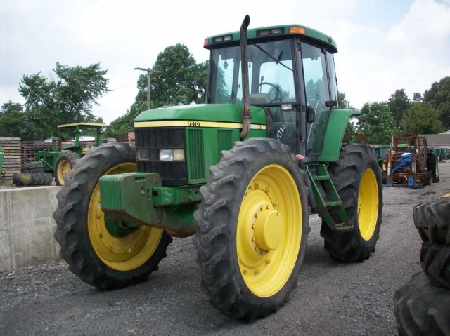 John Deere 7510 Picture 2