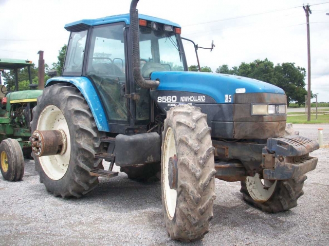 Ford - New Holland 8560 Picture 2
