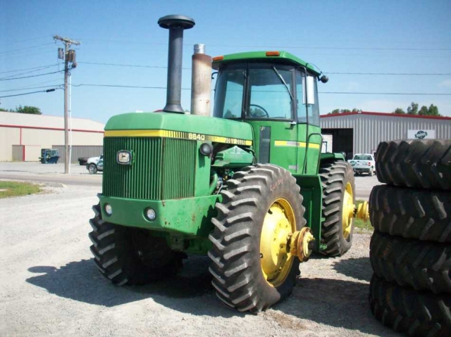 John Deere 8640 Picture 2