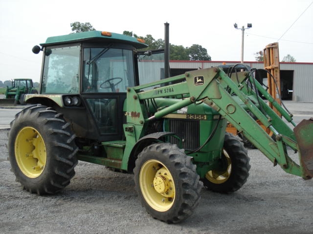 John Deere 2355 Picture 1