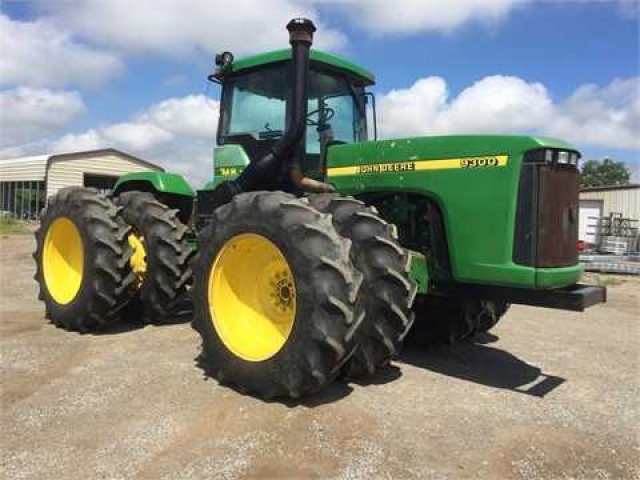 John Deere 9300 Picture 1