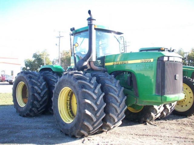 John Deere 9400 Picture 2