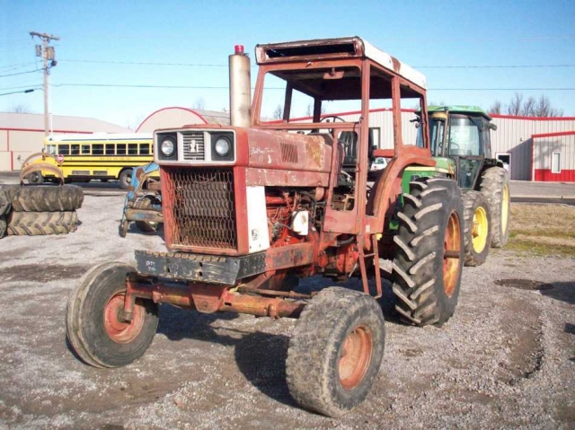 International Harvester (IH) 966 Picture 1