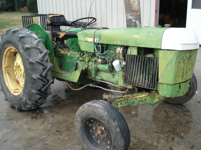 John Deere 2040 Picture 1