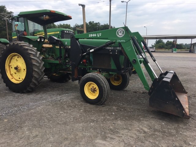 John Deere 2950 Picture 2