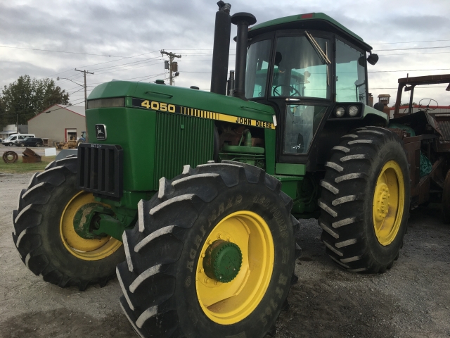 John Deere 4050 Picture 1