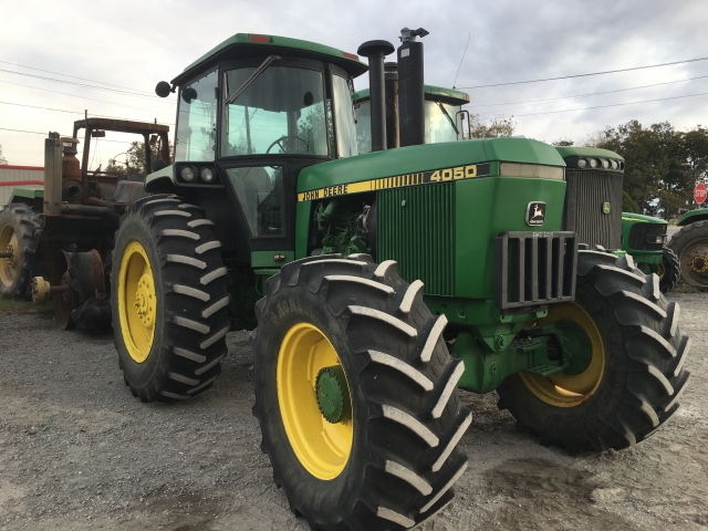 John Deere 4050 Picture 2