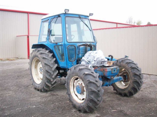 Ford - New Holland 7610 Picture 2