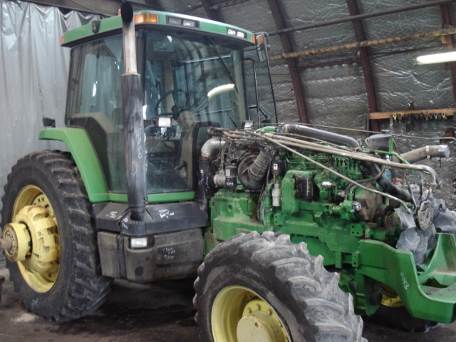 John Deere 8400 Picture 2