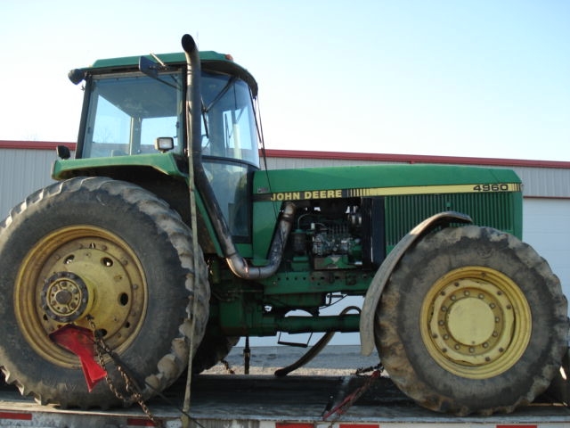 John Deere 4960 salvage tractor at Bootheel Tractor Parts