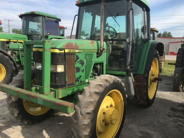 John Deere 6310 Picture 2