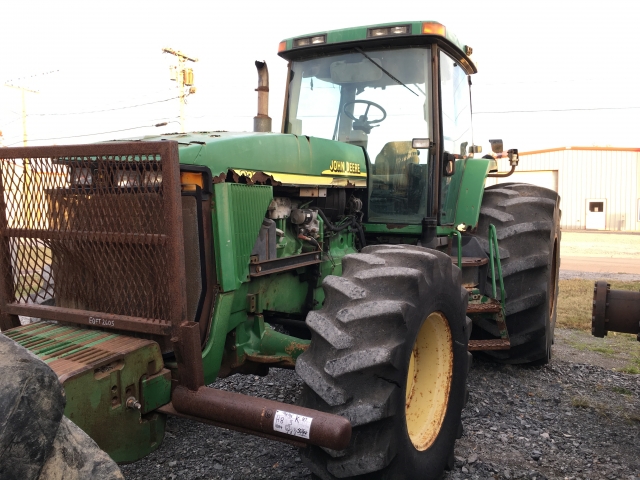 John Deere 8310T Picture 1