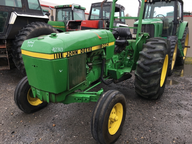 John Deere 2440 Picture 2