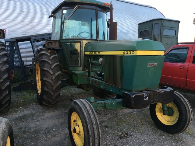 John Deere 4030 Picture 2