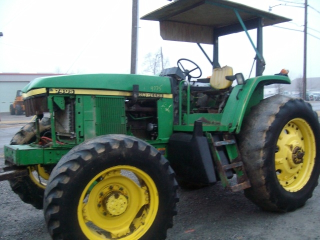 John Deere 7405 Picture 1