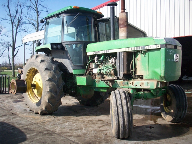 John Deere 4850 Picture 2