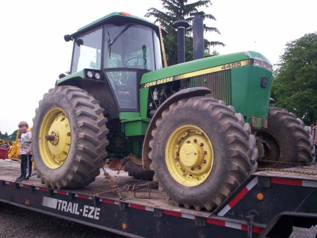 John Deere 4455 Picture 2