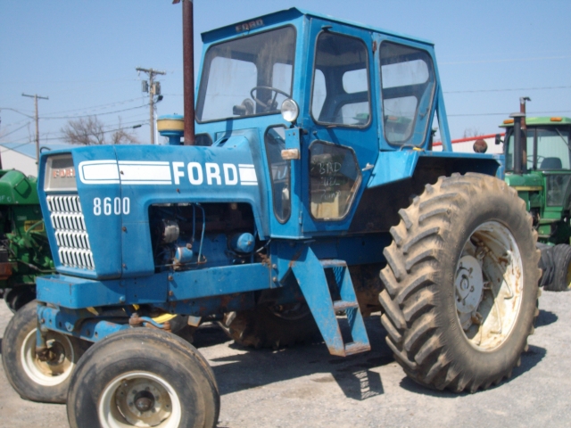 Ford - New Holland 8600 Picture 2