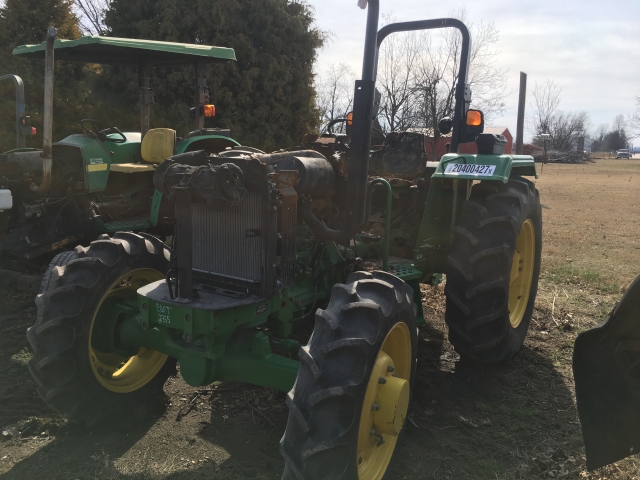 John Deere 5045E Picture 2