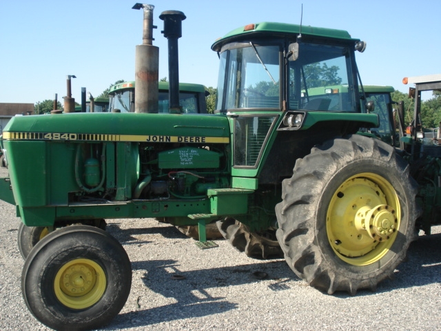 John Deere 4840 Picture 2