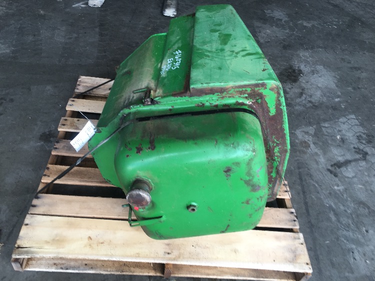 John Deere 4440 Fuel Tank (AR70806) Stock number 160395