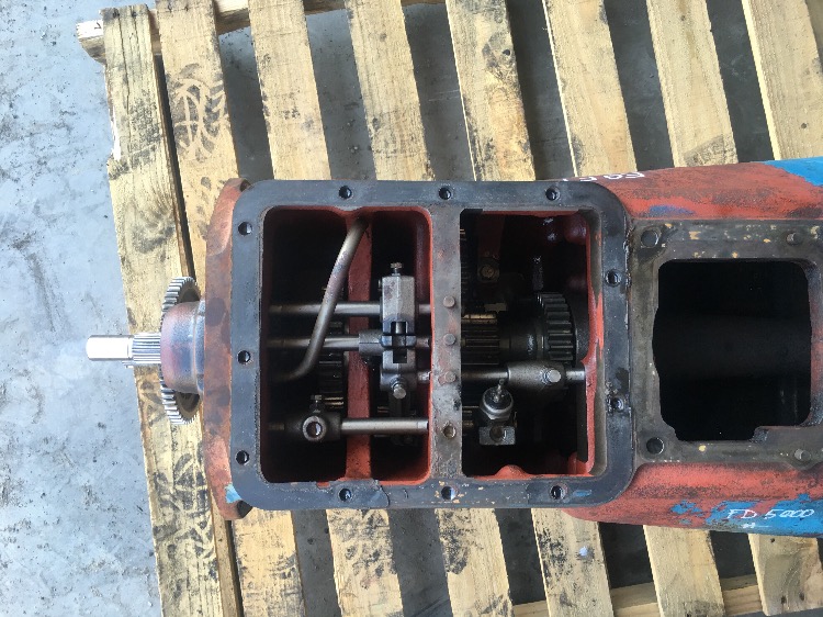 ford-5000-8-speed-transmission
