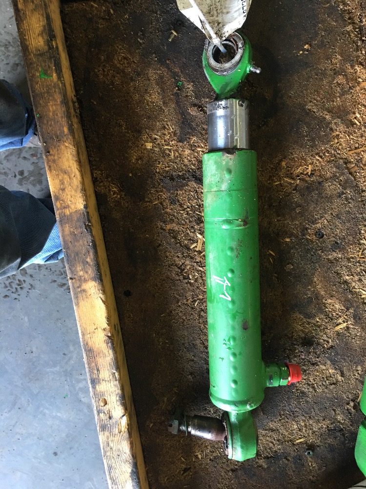 John Deere 6405 Steering Cylinder
