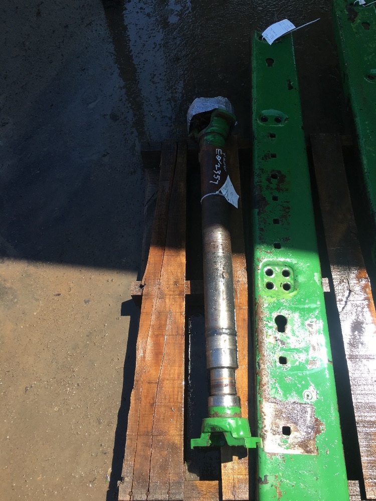 john-deere-8760-4wd-driveshaft