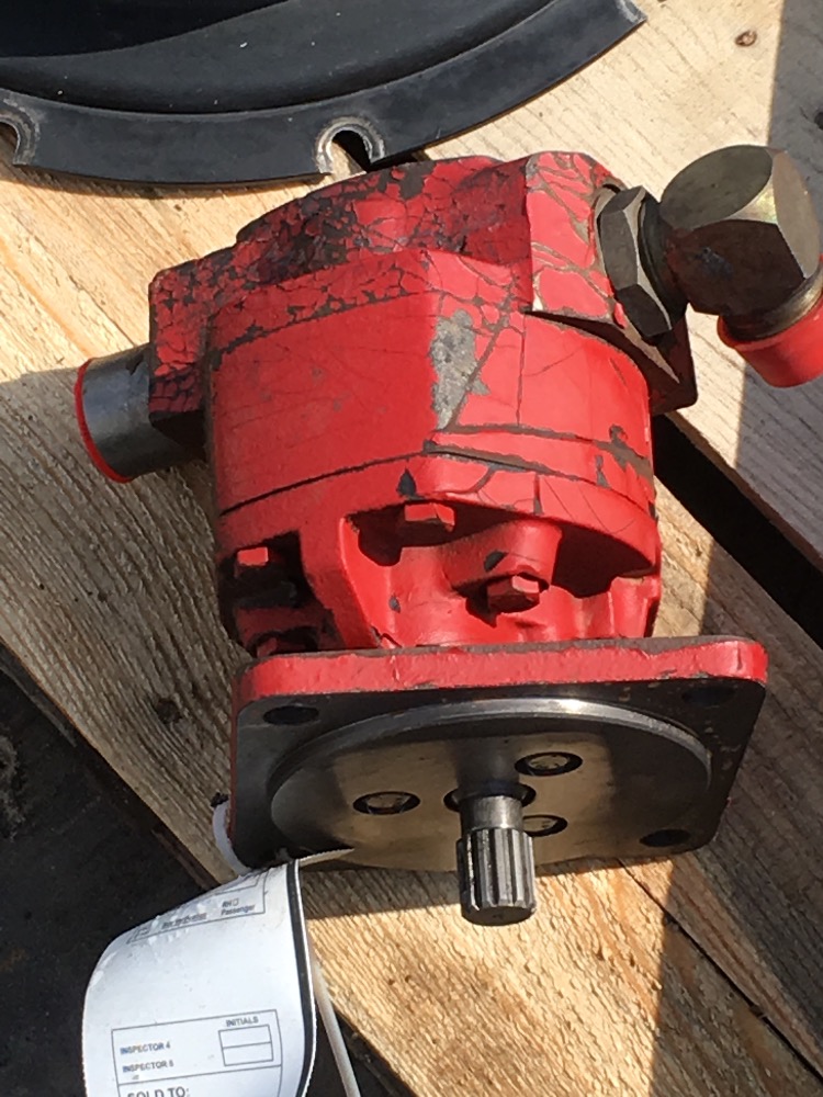 Case IH 9270 Transmission Pump & Parts