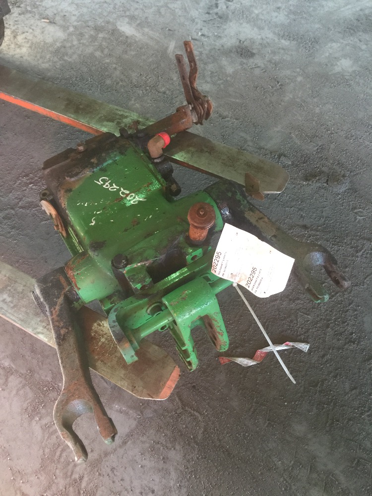 John Deere 5 Series Rockshaft Assembly John Deere 5 Series Rockshaft Assembly